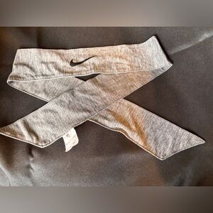 Nike Dri Fit tie headband